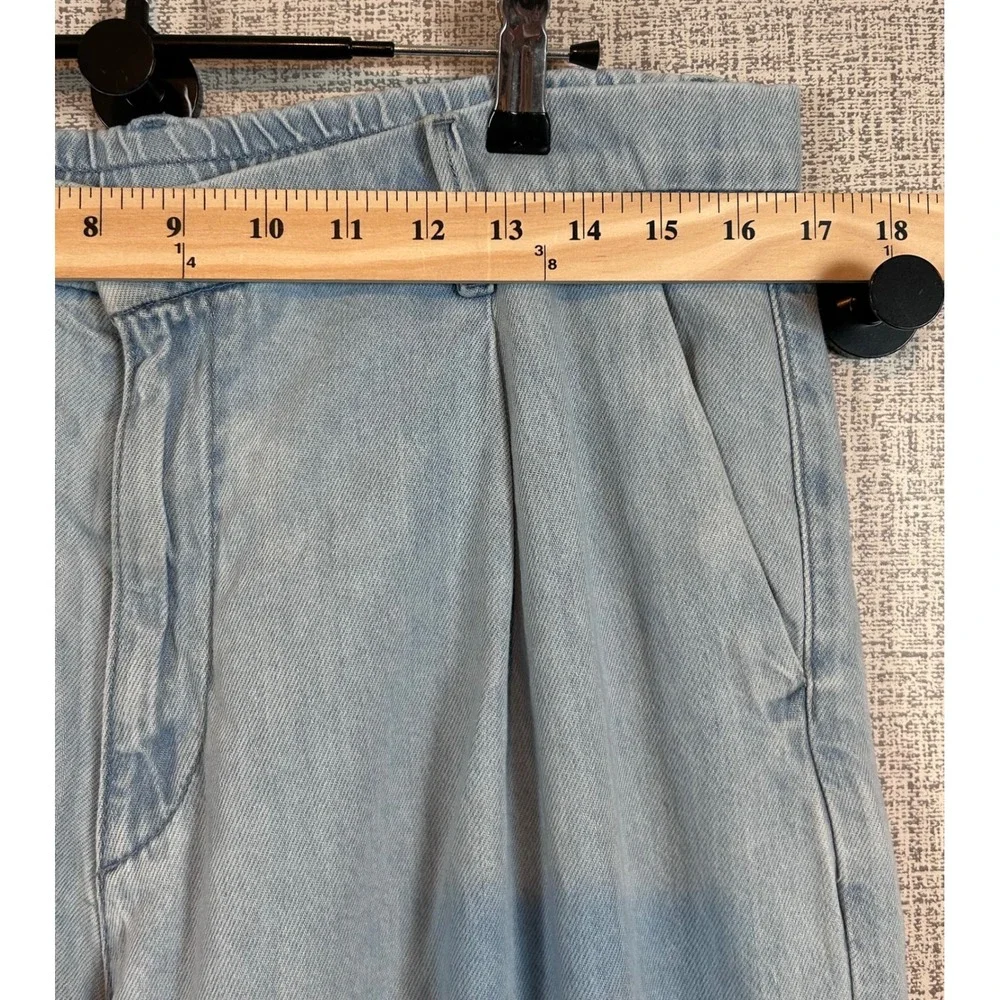 Uniqlo Pleated Wide Leg Jean Light Wash Blue Cotton Lyocell XL 32-33 Summer Jean